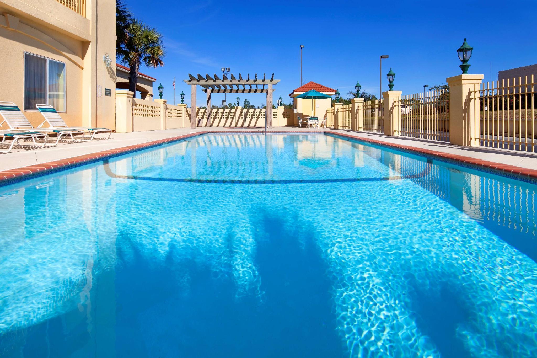 La Quinta By Wyndham Mobile - Daphne Hotell Exteriör bild